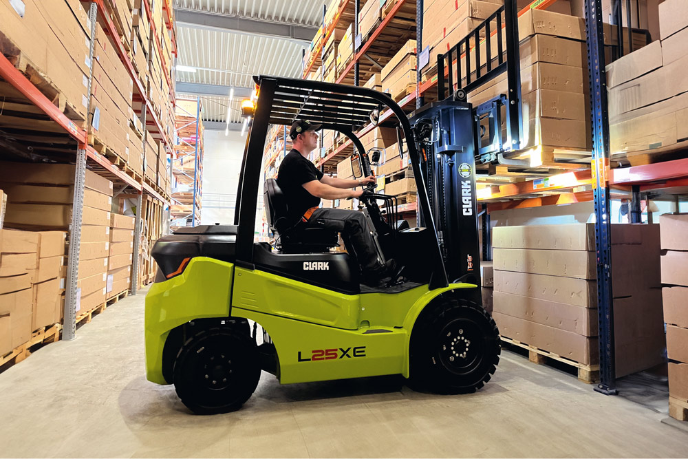 Elektrikli Forklift L30XE (CLARK Raider Serisi)