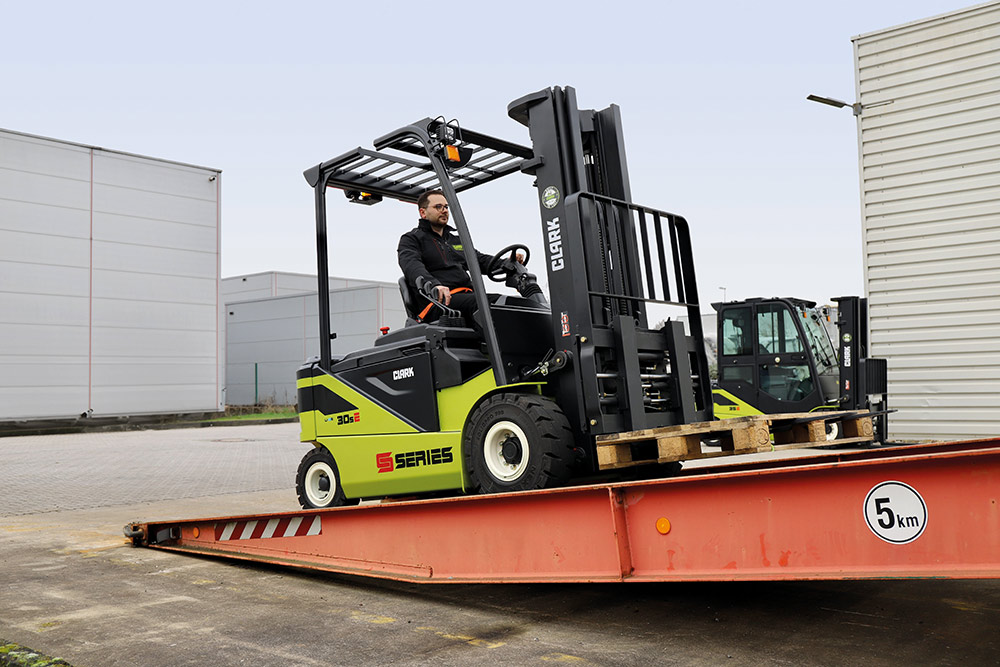 Elektrikli Forklift SE 25/30/35